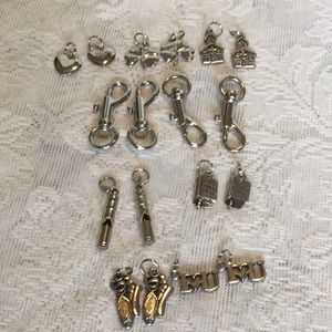 ‼️16-Pc Charm Bundle‼️final must bundle‼️